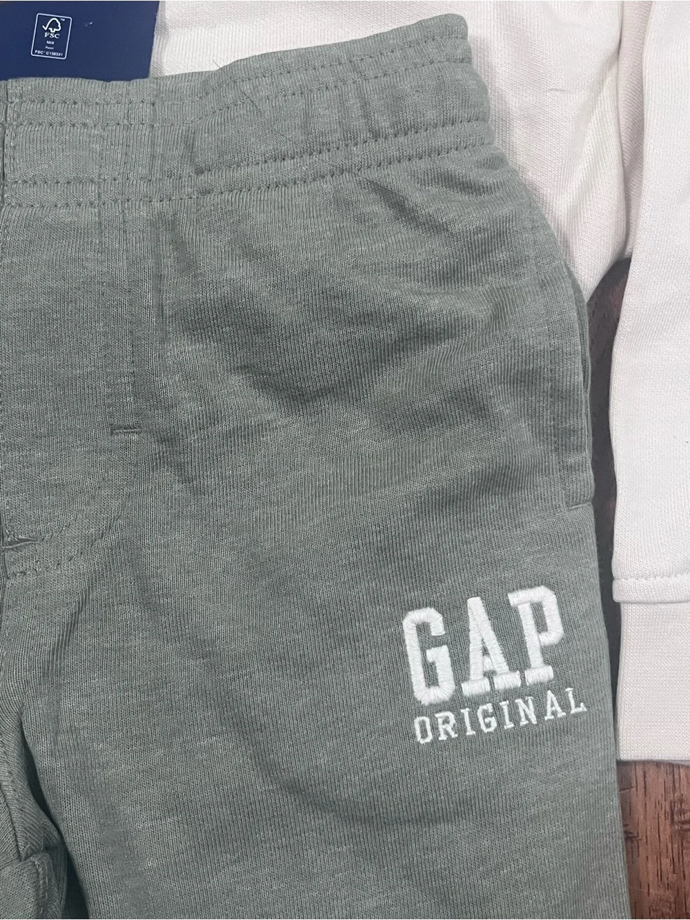 GAP boy’s sweatshirt and Joggers Set  bundle
